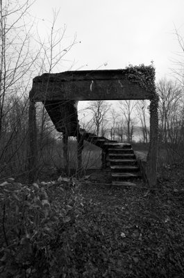 Stairway to nowhere_5388740427_l.jpg